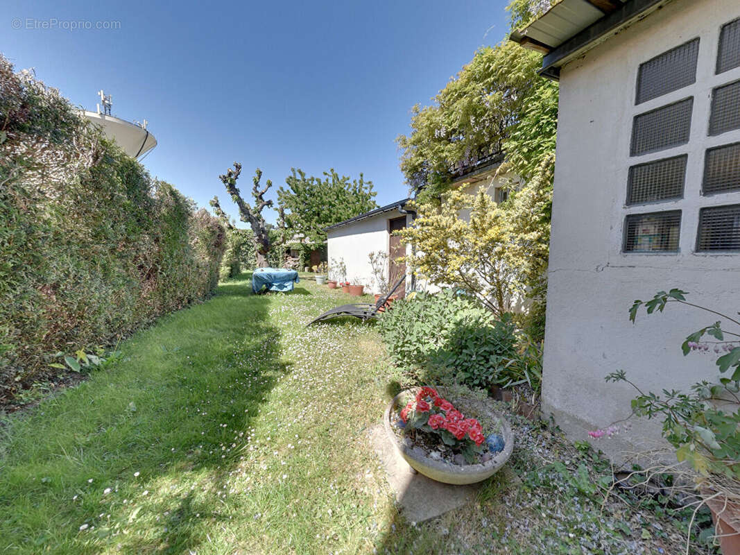 Maison à ROISSY-EN-BRIE
