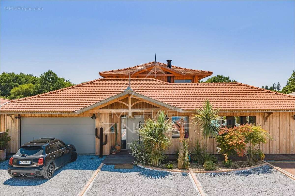 Maison à MIOS