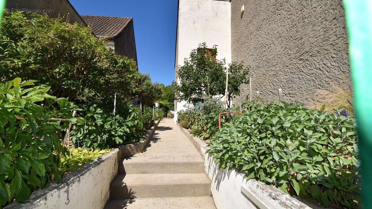 Maison à LE VERNET