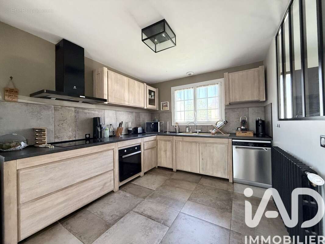 Photo 5 - Maison à LIVRY-SUR-SEINE