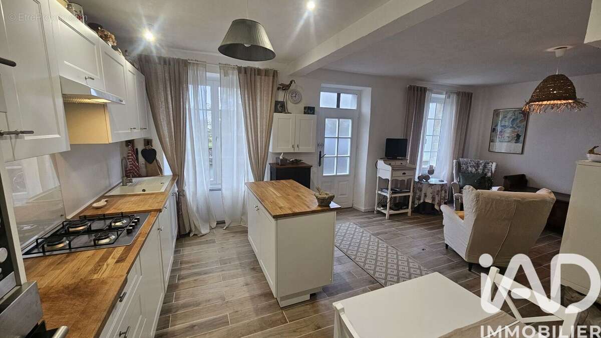 Photo 3 - Maison à GUERLESQUIN
