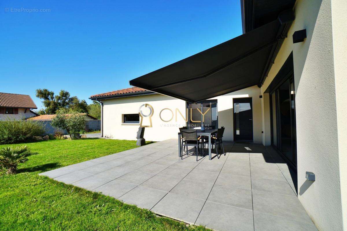 Maison à VILLARS-LES-DOMBES