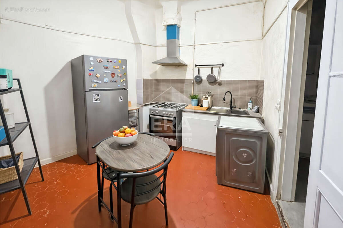 Appartement à MARSEILLE-3E