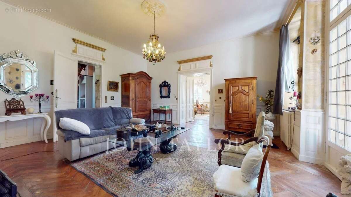 Chateau - 23 hectares - 30 minutes de Bordeaux - photo 7