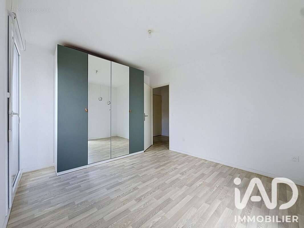 Appartement 61 m² à Louvres  - photo 5