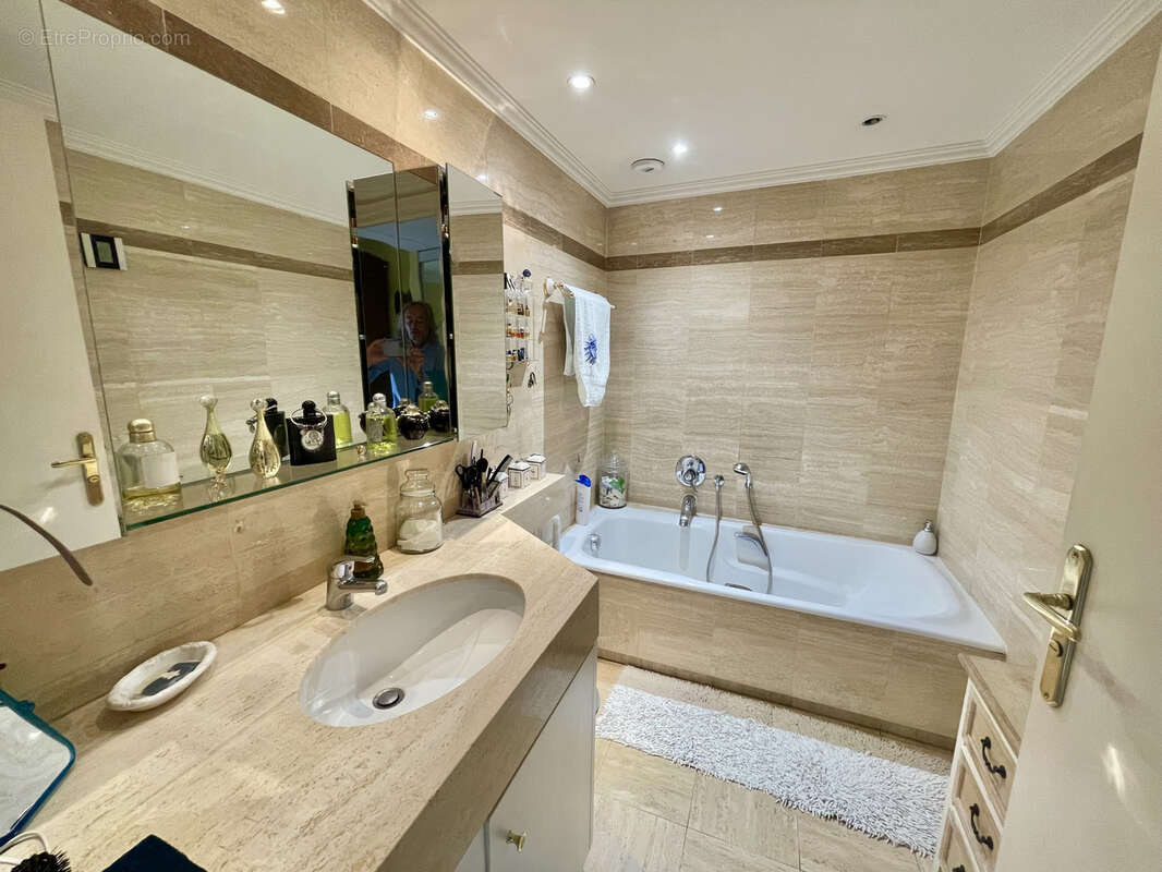 Appartement à LE CANNET