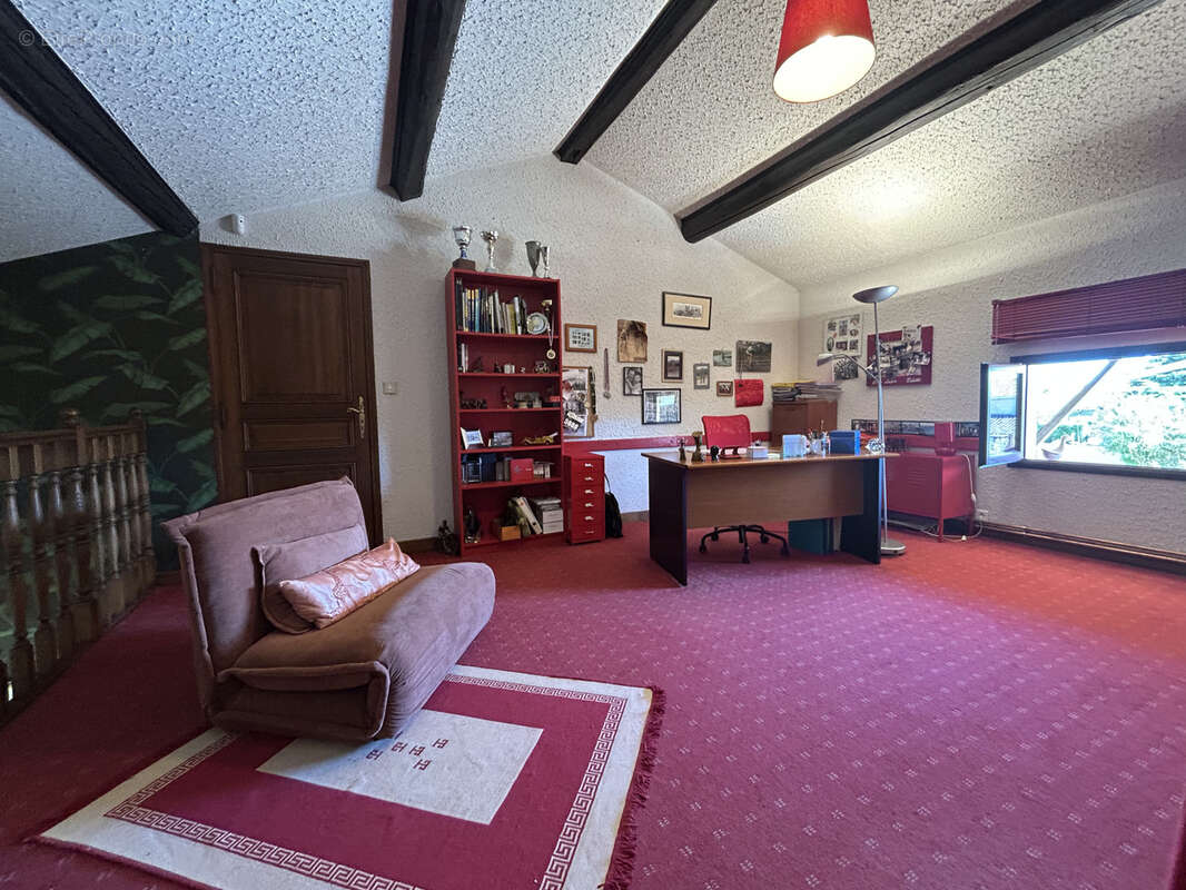 Maison à MONCETZ-L'ABBAYE