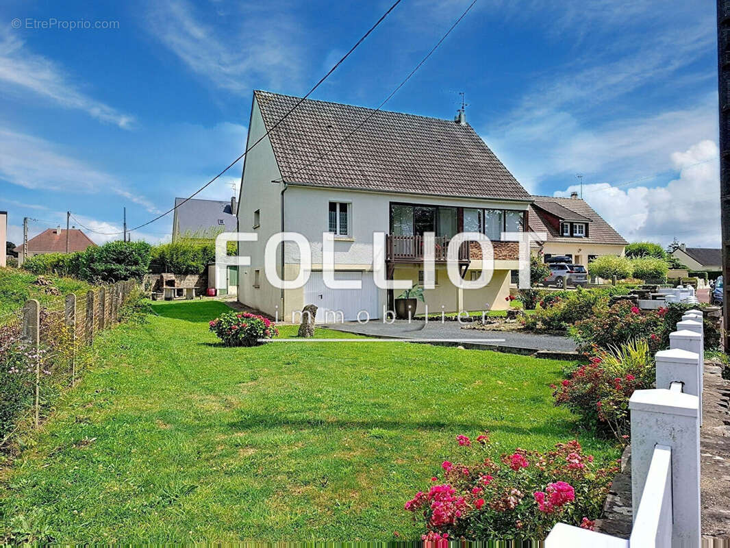 Maison à LA HAYE-DU-PUITS