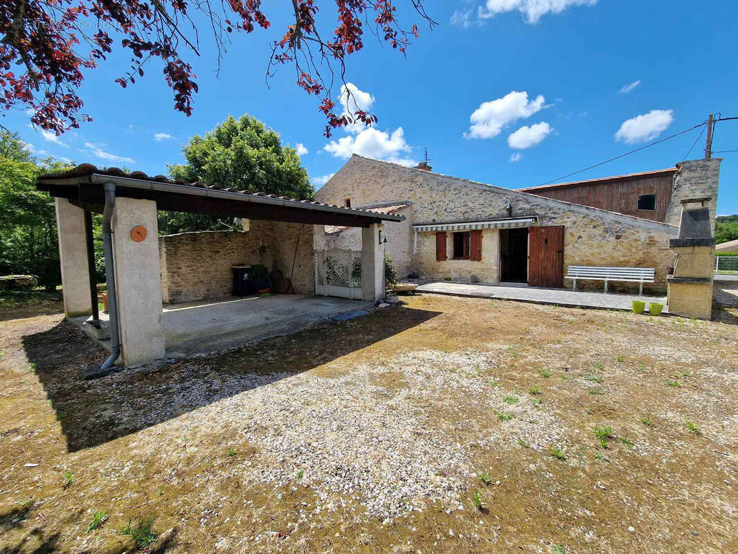 Charmante maison en pierre avec 3 garages dans un beau parc arboré - photo 3