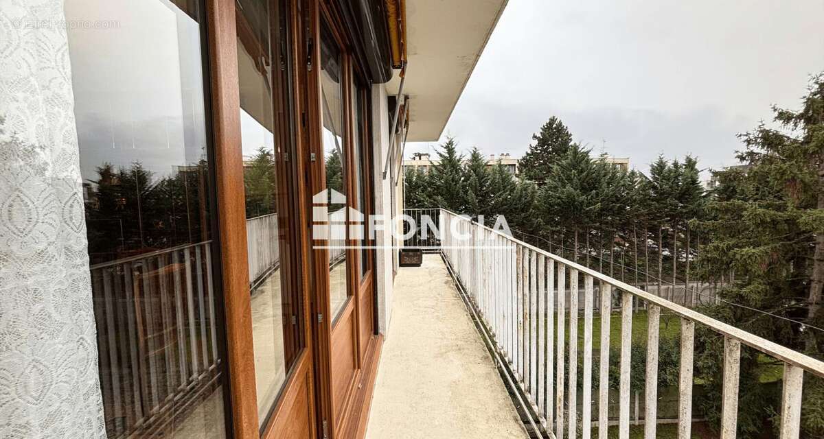 Appartement à EPINAY-SUR-SEINE