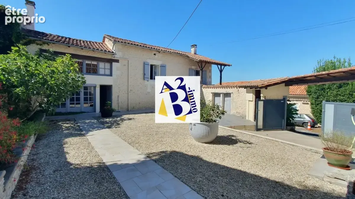 Photo Maison à Salles-Lavalette au prix de 231 000€