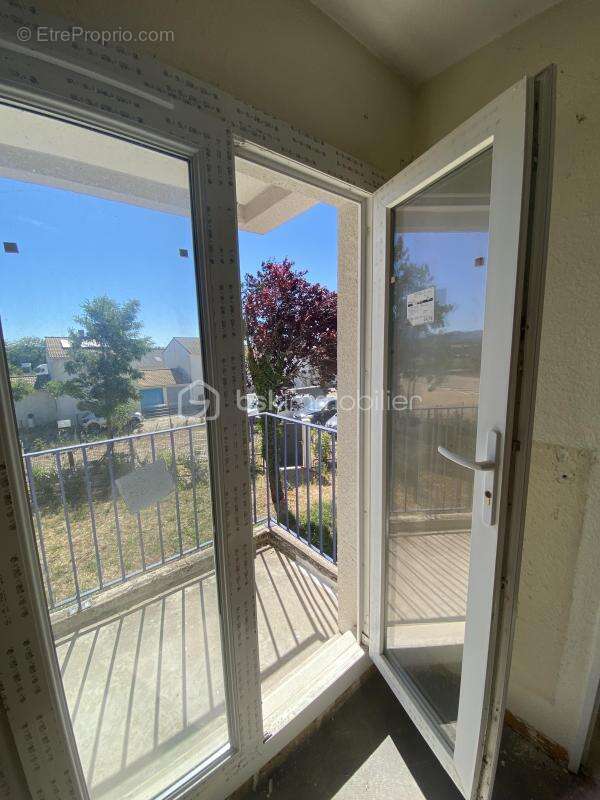 SAINT-CHRISTOL ((84) - Créez votre T3 sur mesure ! Plateau sous forme d'appartement de 86 m² env. situé au 1er étage avec ascens - photo 13