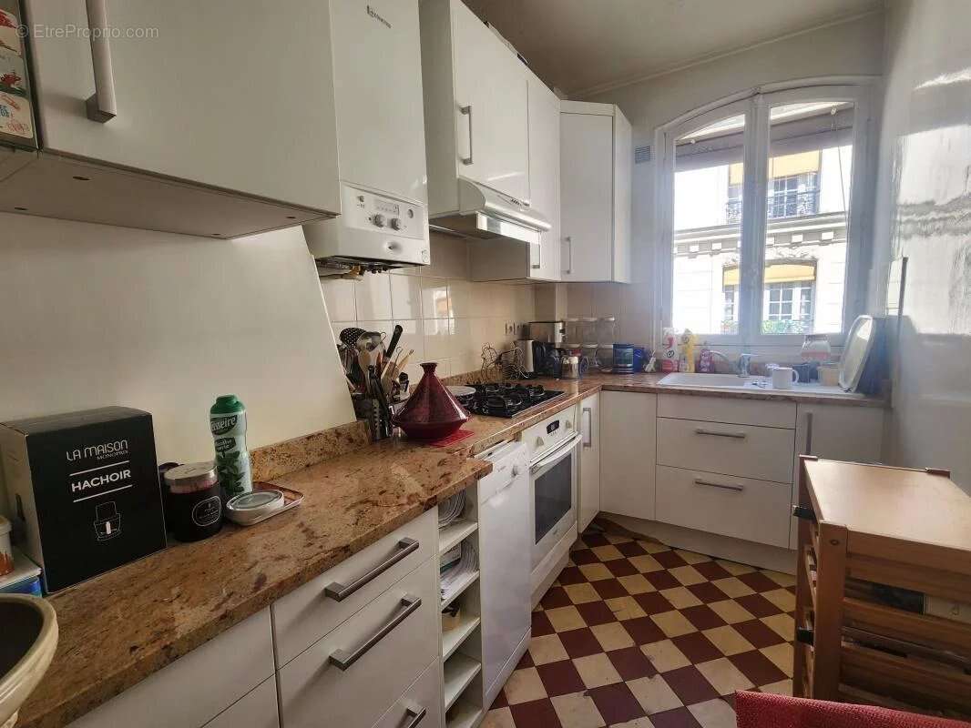 Appartement à PARIS-3E