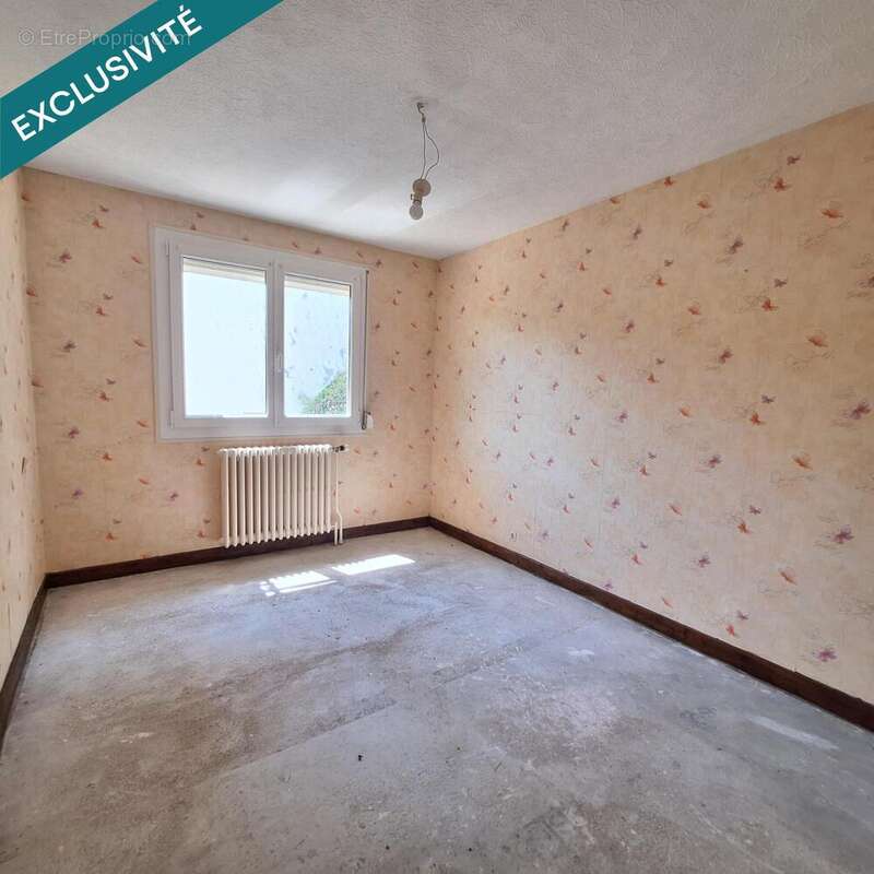 Maison 99 m² à Saint-Sernin-Du-Bois  - photo 3