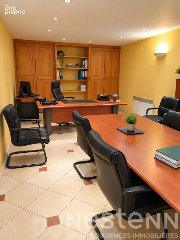 CARCASSONNE - Ensemble professionnel avec 160 m² de bureaux et 550 m² de garage-entrepôt - photo 7