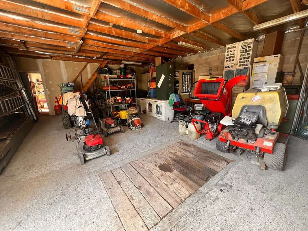 Maison à SAINT-NOM-LA-BRETECHE