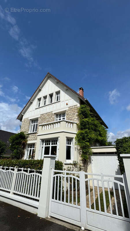 Maison à ENGHIEN-LES-BAINS