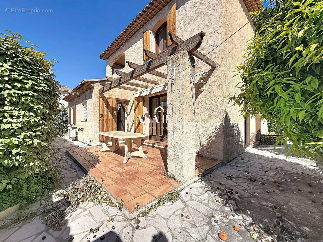 Maison à HYERES
