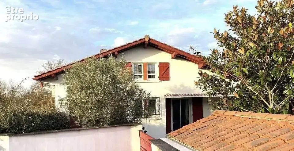 Appartement à ARCANGUES