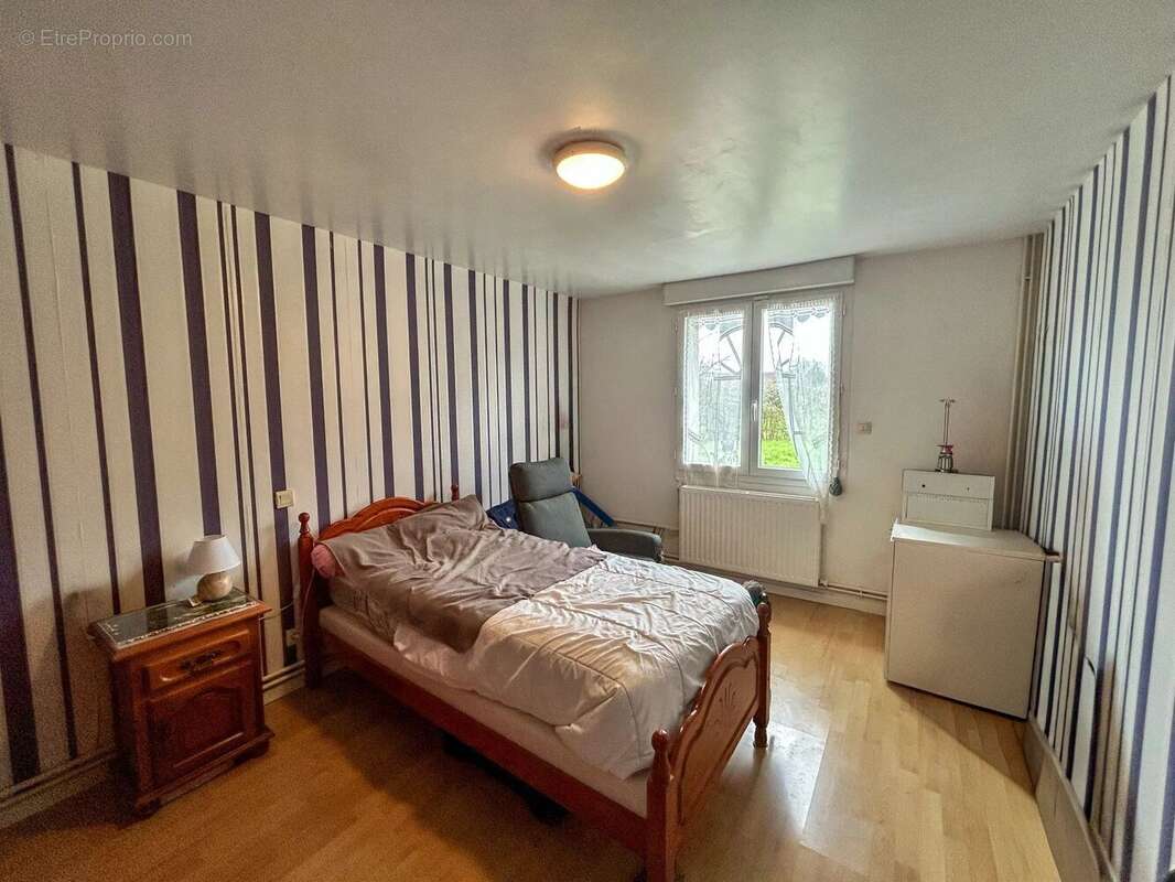 Maison à COURVILLE-SUR-EURE