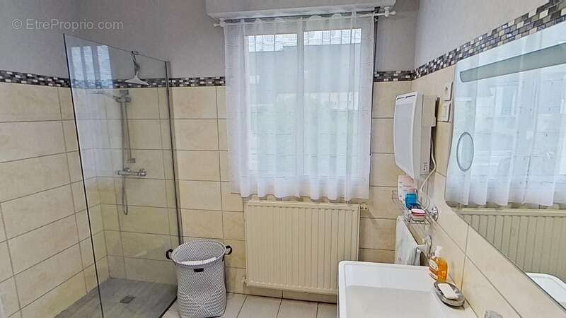 Maison à SAINT-MARTIN-DES-CHAMPS