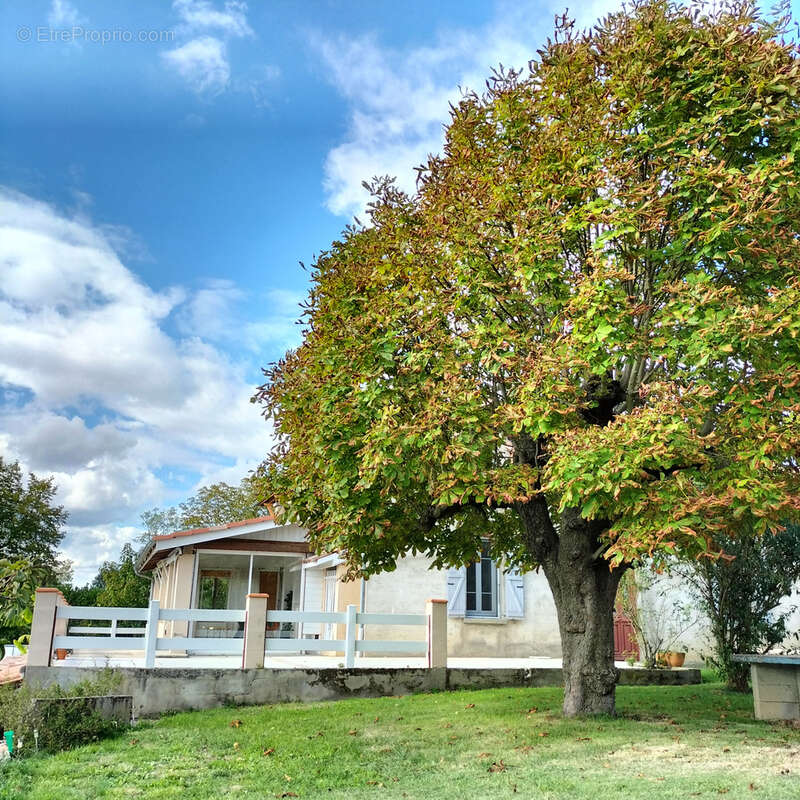 Maison à SARAMON