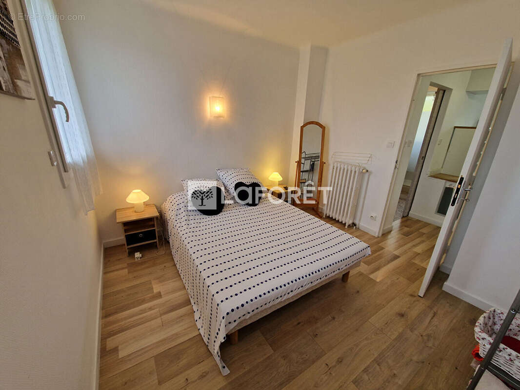 Maison à ONET-LE-CHATEAU