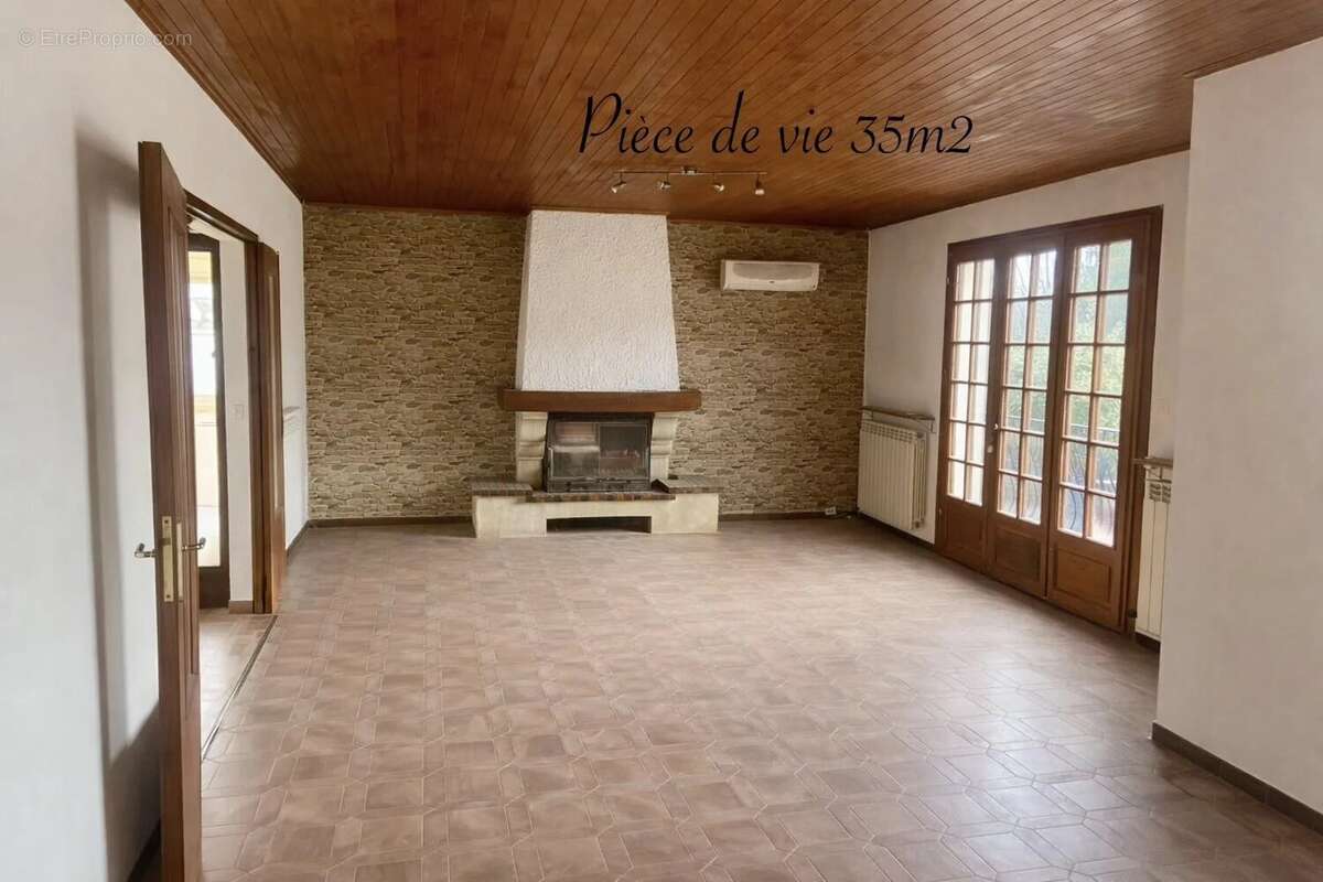 Maison à SIX-FOURS-LES-PLAGES