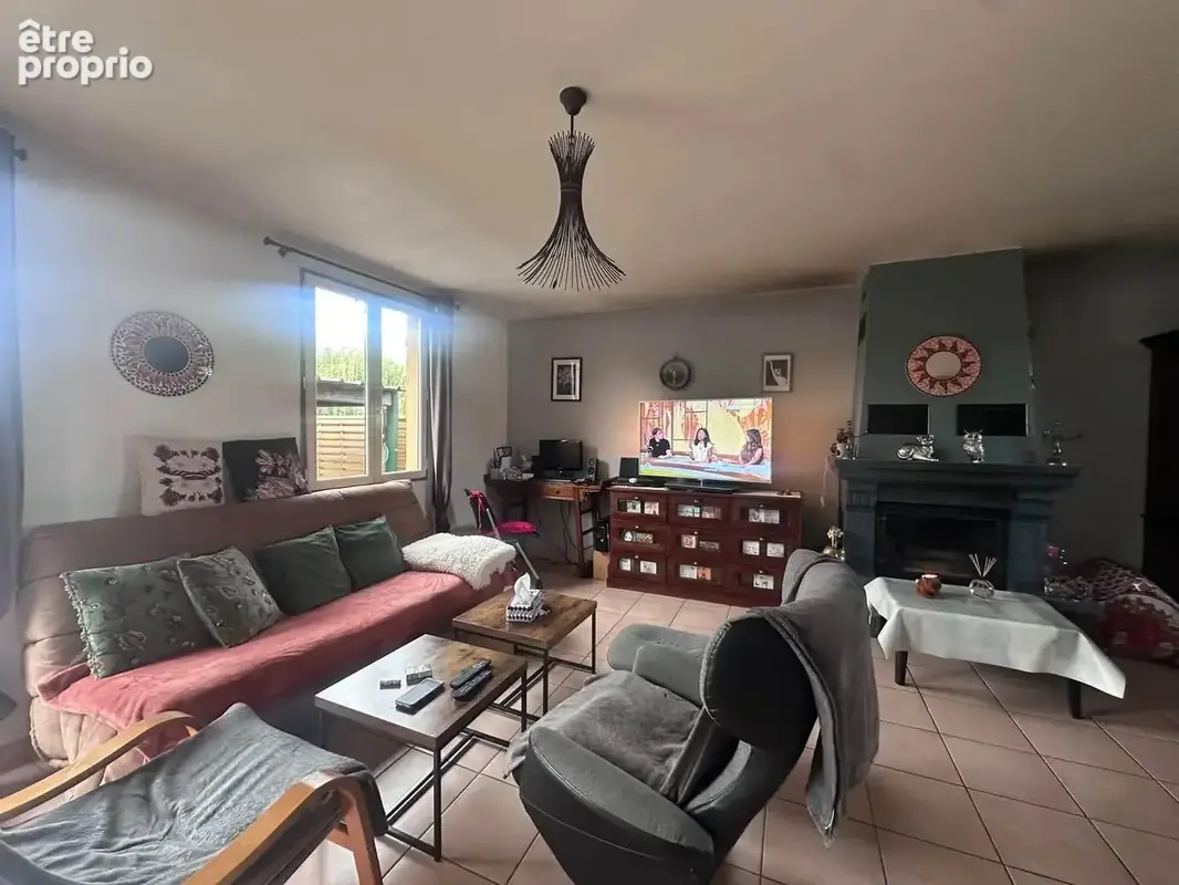 À VENDRE   Pavillon familial avec piscine et jardin arboré à Puchevillers - photo 5