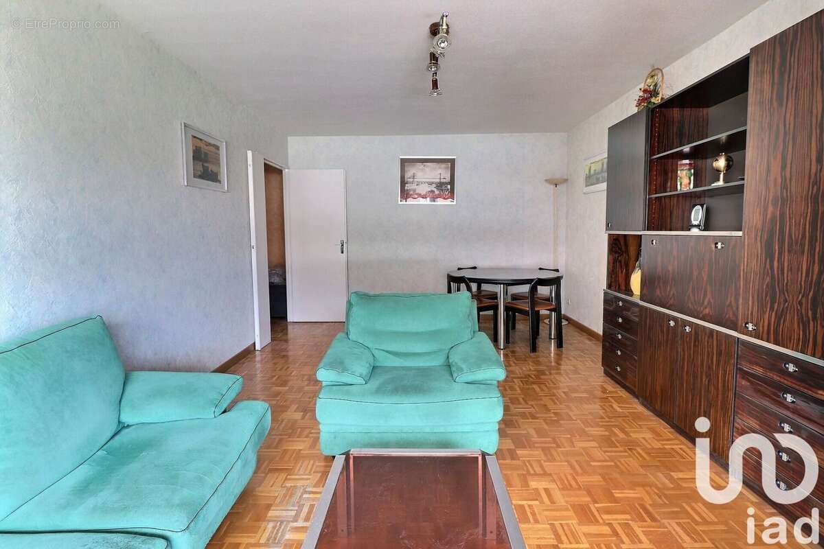 Photo 3 - Appartement à MARSEILLE-4E