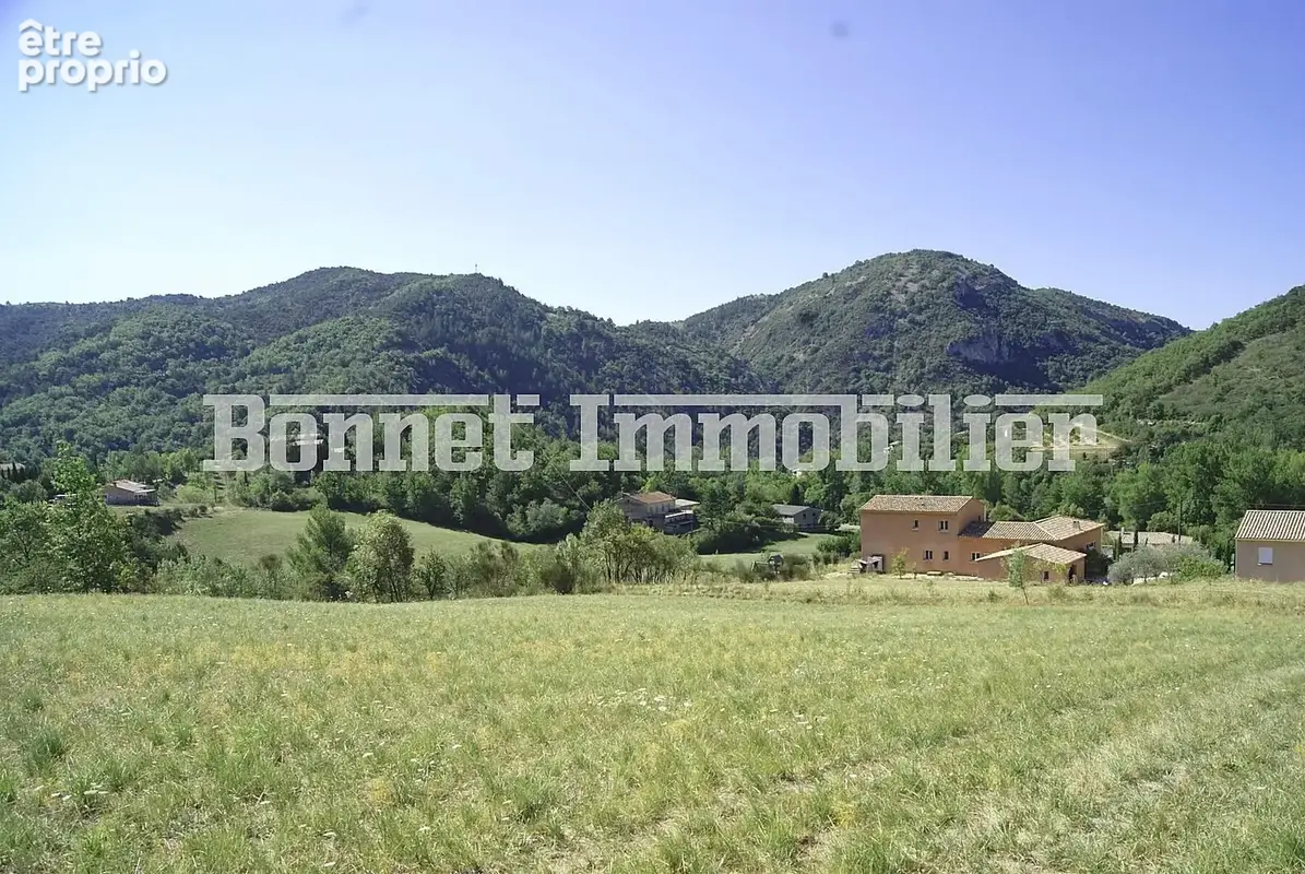 Grand terrain constructible avec très belle vue dominante - photo 2