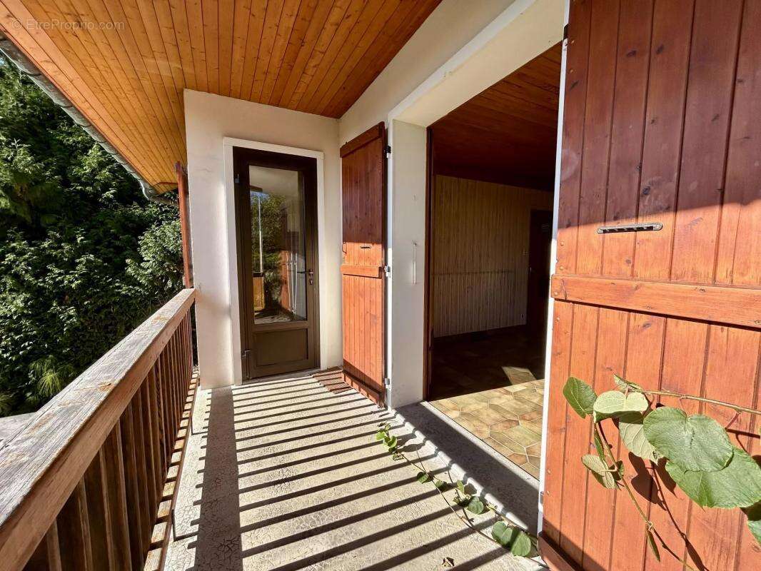 Appartement à GROISY