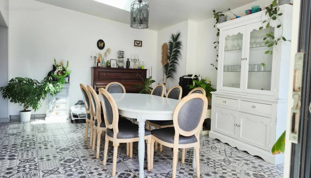 Photo 1 - Maison à OISSEL