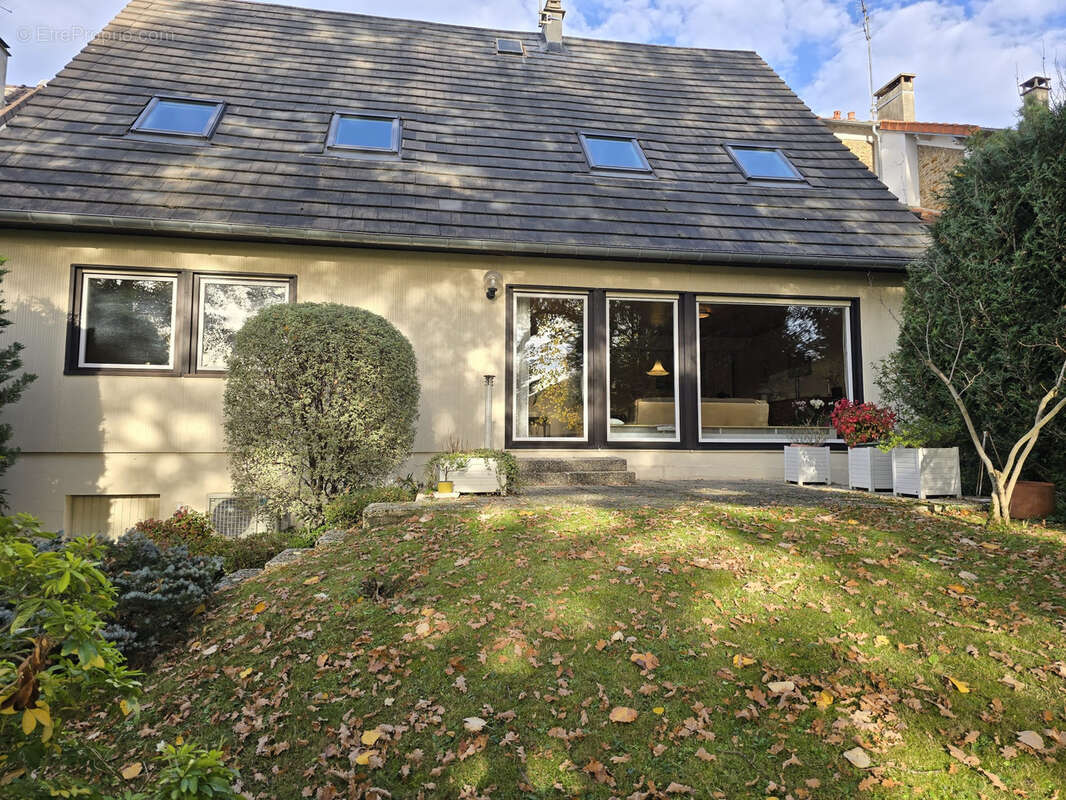 Maison à LES PAVILLONS-SOUS-BOIS