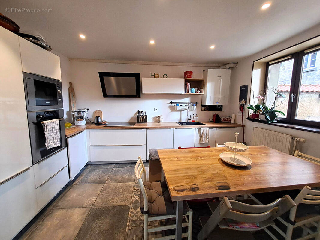 Maison à SOUCIEU-EN-JARREST