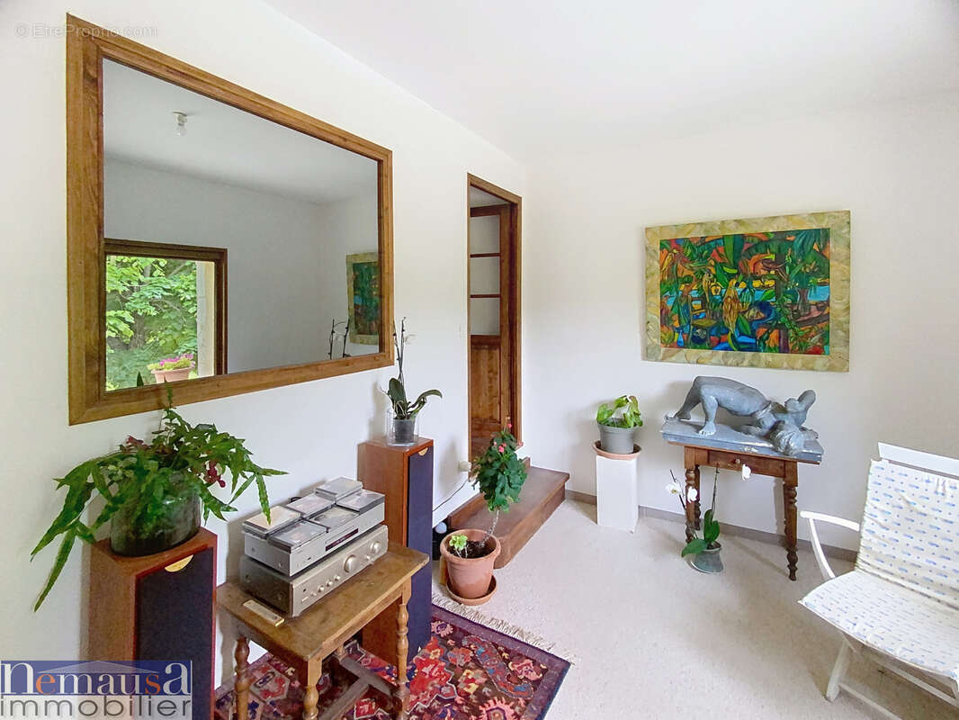 Maison à SAINT-LAURENT-DES-ARBRES