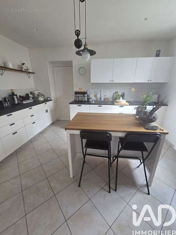Maison 130 m² à Passy-Grigny  - photo 5
