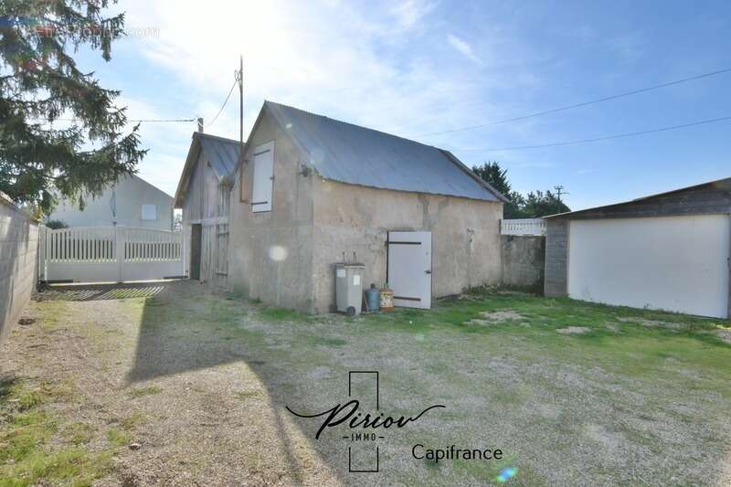 Maison à vendre 6 pièces - Dépendances - 4932 m² - photo 4