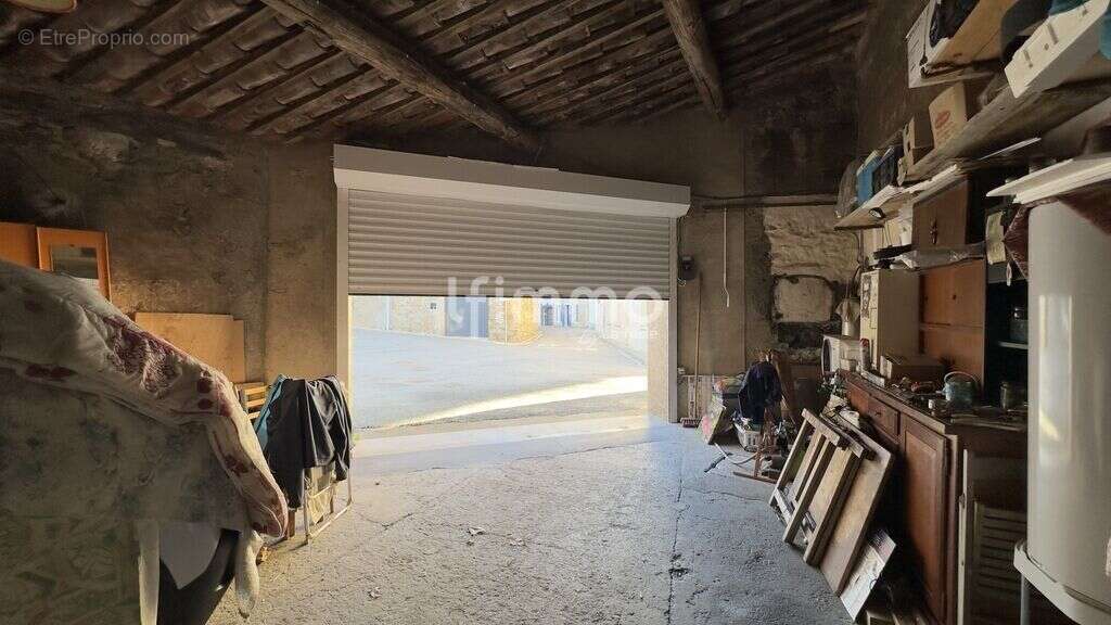 Maison à SAINTE-VALIERE