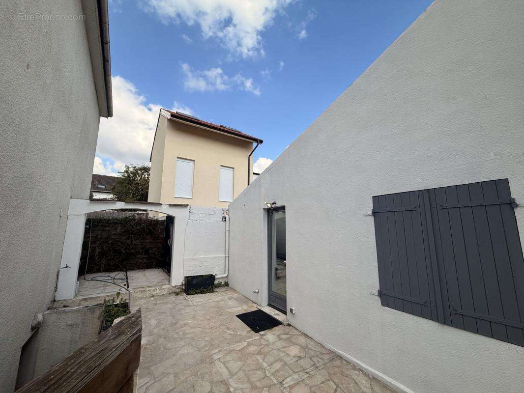 Appartement à ROMAINVILLE