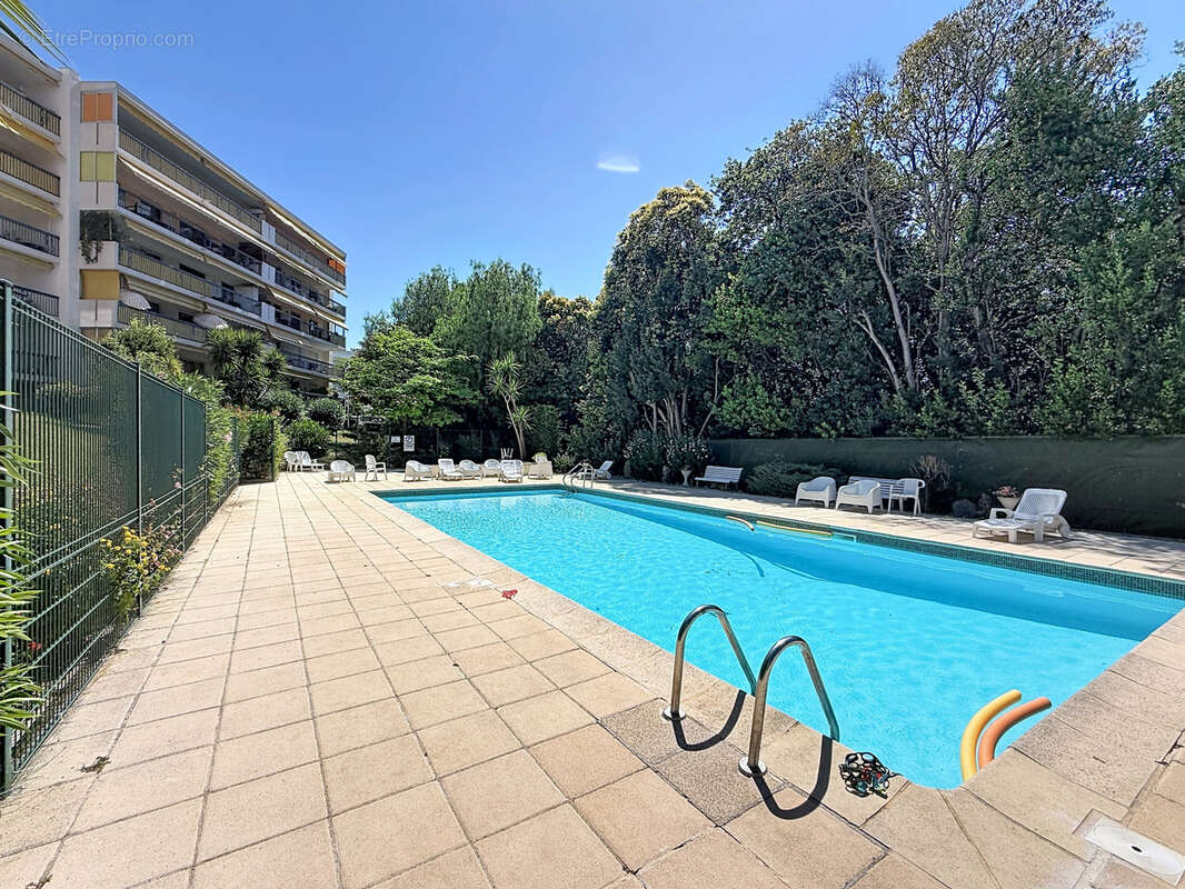 Antibes, Résidence de standing avec piscine, 4 pièces + terrasse - photo 12
