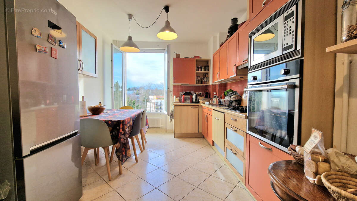 Appartement à RUEIL-MALMAISON