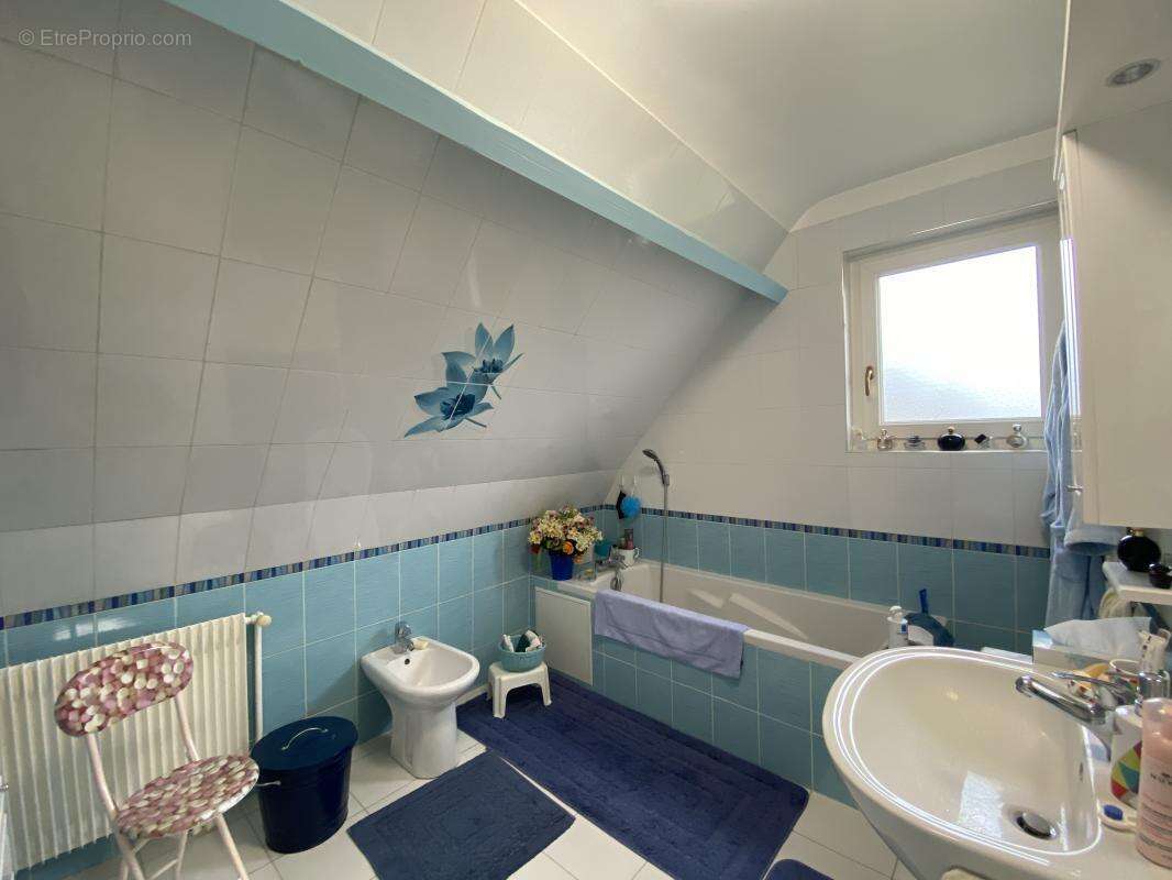 Maison à BENNECOURT