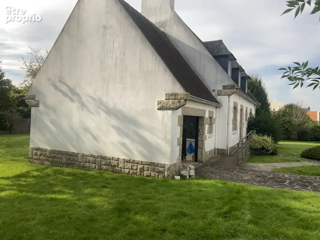 Maison 8 pièces 158 m² à vendre à Carhaix-Plouguer (29270) - photo 6