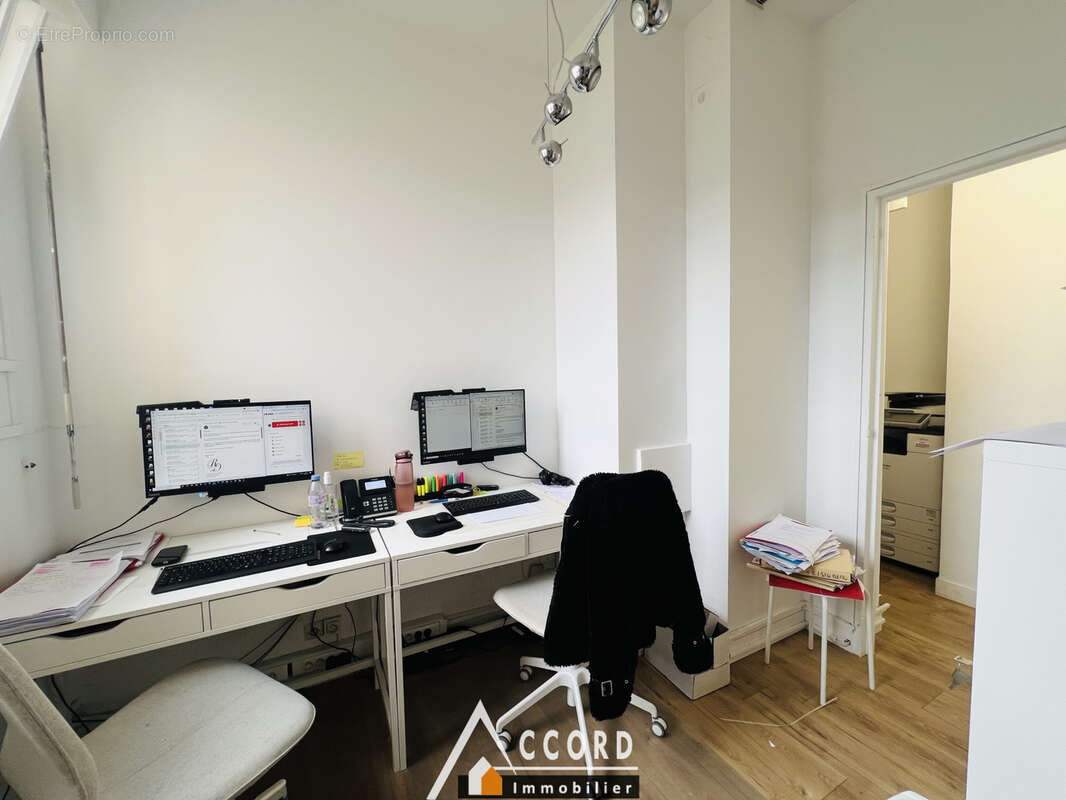 Bureau 2 pièces 47 m2 - photo 2