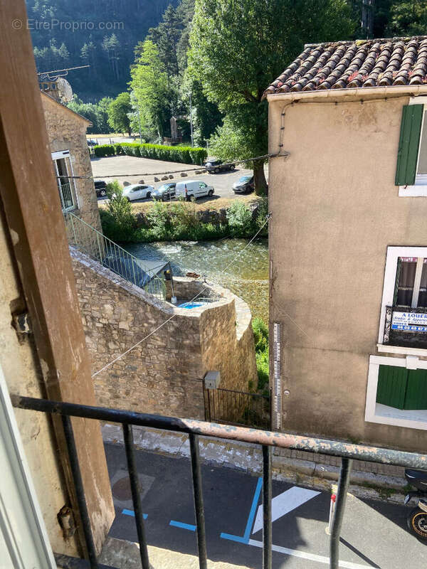 Appartement à AVENE