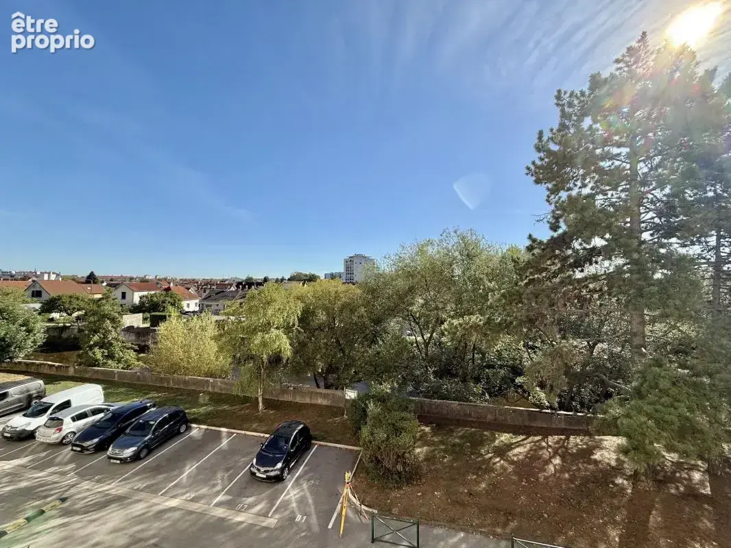 Dijon – Appartement traversant 62 m² avec vue sur l’Ouche, proche du Parc de la Colombière - photo 5