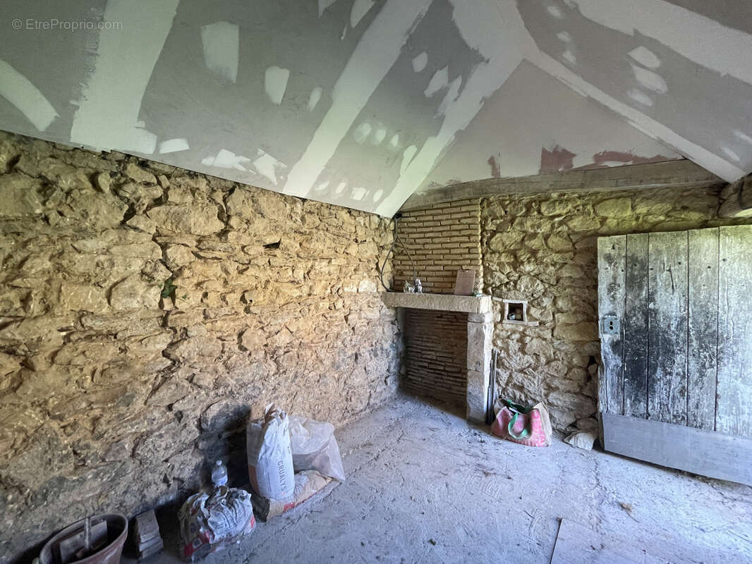 Terrain à LES RAIRIES