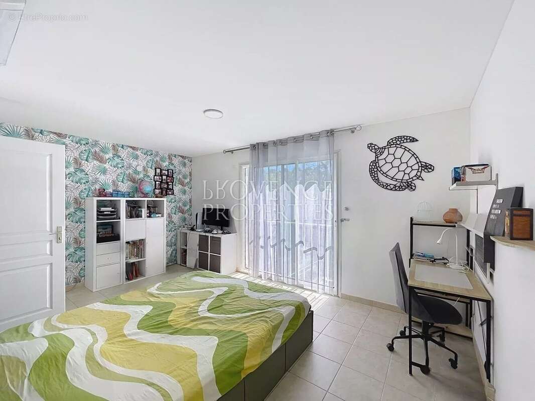 Maison à FLASSANS-SUR-ISSOLE