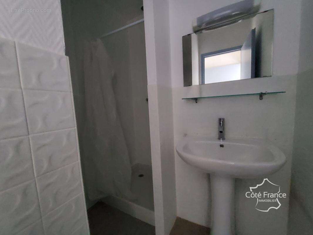 Appartement à NEUVILLE-LEZ-BEAULIEU